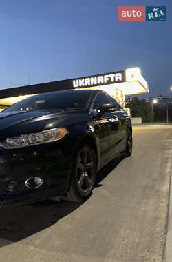 Седан Ford Fusion 2014 в 