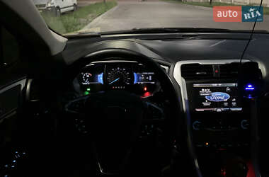 Седан Ford Fusion 2014 в 