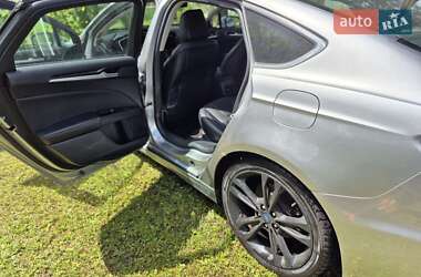 Седан Ford Fusion 2019 в 