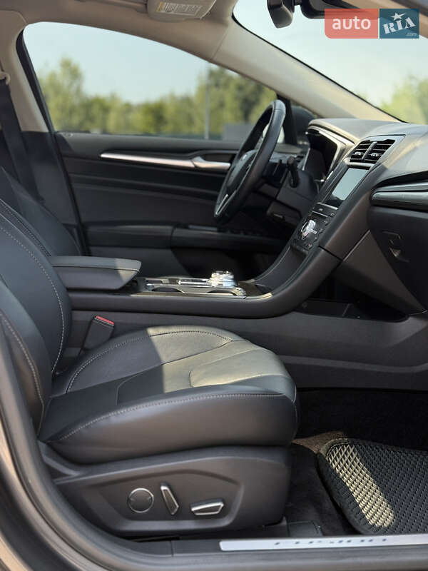 Седан Ford Fusion 2016 в Киеве