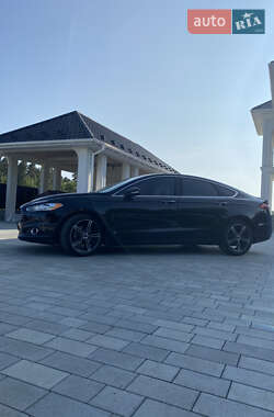 Седан Ford Fusion 2016 в 