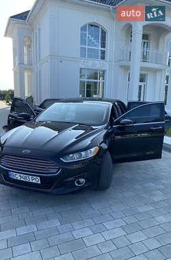 Седан Ford Fusion 2016 в 