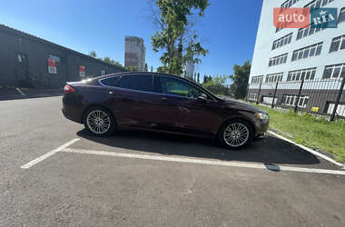 Седан Ford Fusion 2012 в 