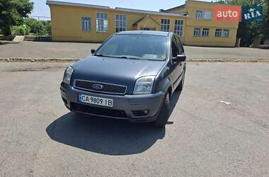 Хэтчбек Ford Fusion 2003 в Шполе