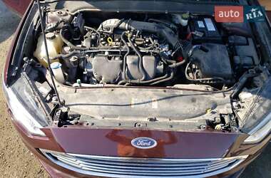 Седан Ford Fusion 2017 в 