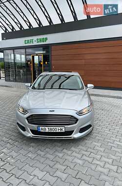 Седан Ford Fusion 2015 в 