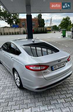 Седан Ford Fusion 2015 в 