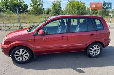 Хэтчбек Ford Fusion 2010 в 