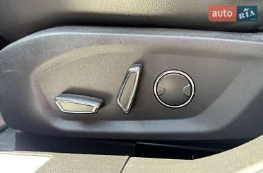 Седан Ford Fusion 2016 в 