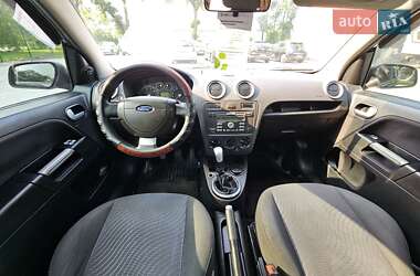 Хэтчбек Ford Fusion 2007 в 