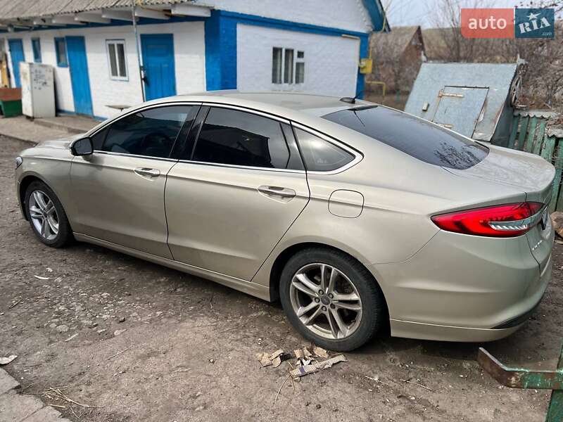 Седан Ford Fusion 2018 в Сквире
