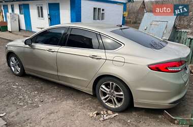 Седан Ford Fusion 2018 в 