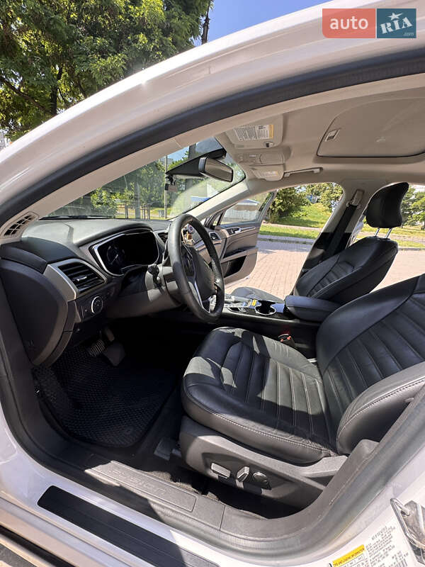 Седан Ford Fusion 2016 в Черкассах