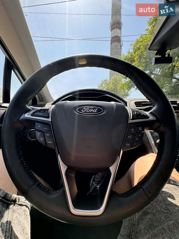 Седан Ford Fusion 2016 в Черкассах