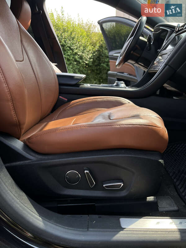 Седан Ford Fusion 2019 в Тернополе