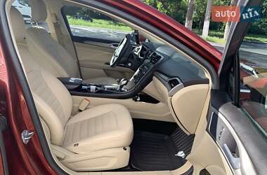 Седан Ford Fusion 2014 в 