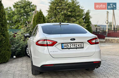 Седан Ford Fusion 2016 в 