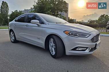 Седан Ford Fusion 2016 в 