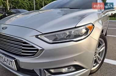 Седан Ford Fusion 2016 в 