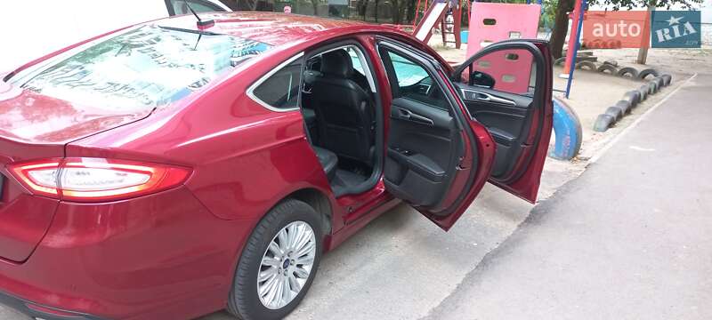 Седан Ford Fusion 2016 в Николаеве