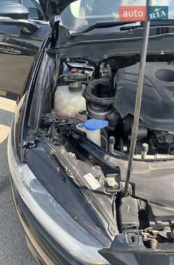 Седан Ford Fusion 2013 в 