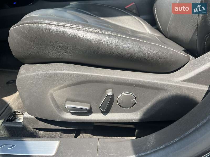 Седан Ford Fusion 2013 в Киеве фото 20 Седан Ford Fusion 2013 в Киеве