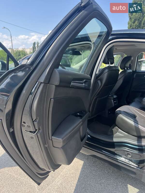 Седан Ford Fusion 2013 в Киеве фото 30 Седан Ford Fusion 2013 в Киеве