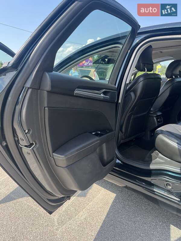 Седан Ford Fusion 2013 в Киеве фото 31 Седан Ford Fusion 2013 в Киеве