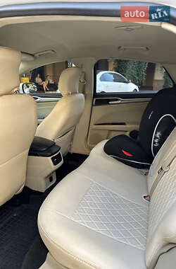 Седан Ford Fusion 2014 в 