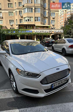 Седан Ford Fusion 2014 в 