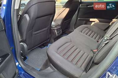 Седан Ford Fusion 2016 в 