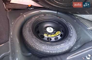 Хэтчбек Ford Fusion 2010 в 