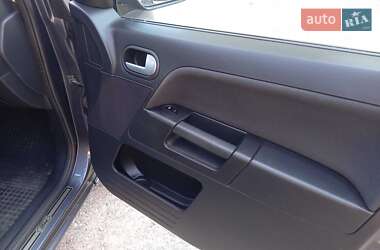 Хэтчбек Ford Fusion 2010 в 