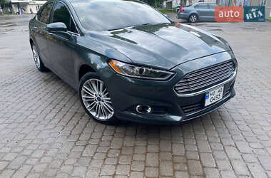 Седан Ford Fusion 2015 в 