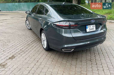 Седан Ford Fusion 2015 в 