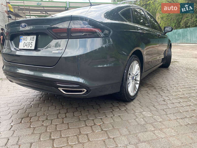 Седан Ford Fusion 2015 в Тернополе