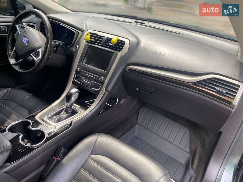 Седан Ford Fusion 2015 в Тернополе