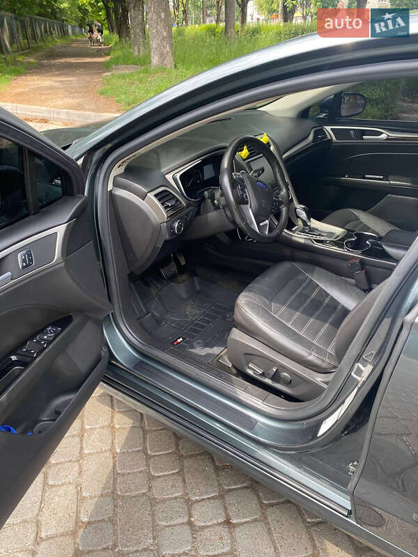 Седан Ford Fusion 2015 в Тернополе