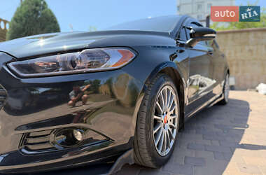 Седан Ford Fusion 2013 в 