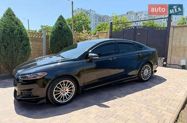 Седан Ford Fusion 2013 в 