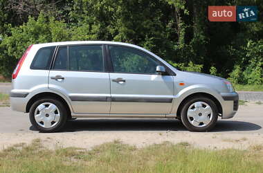 Хэтчбек Ford Fusion 2008 в 