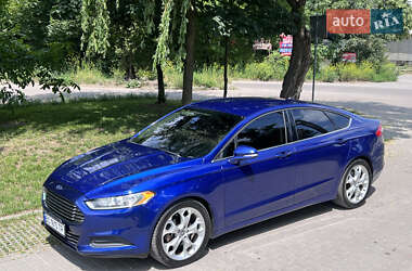 Седан Ford Fusion 2015 в Львове
