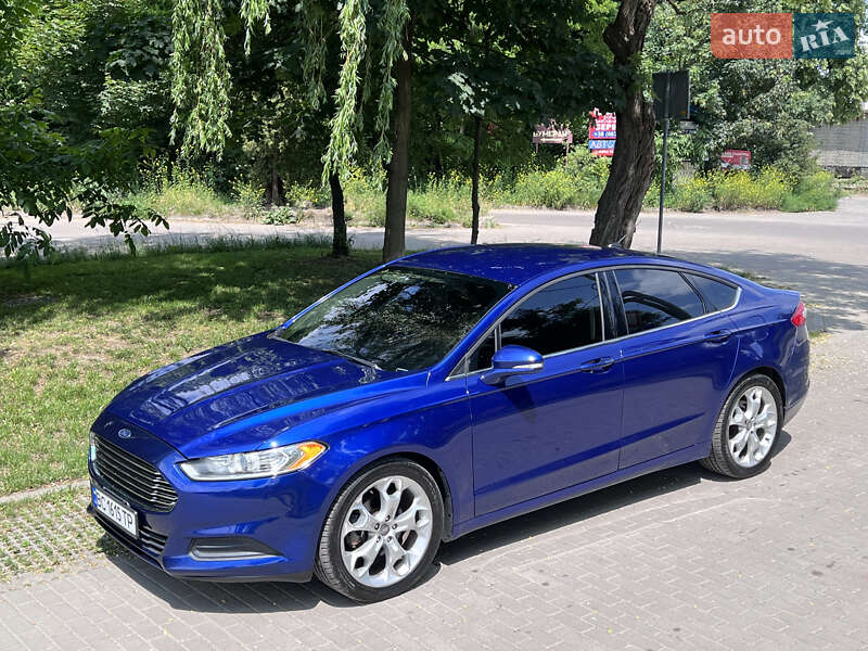 Седан Ford Fusion 2015 в Львове