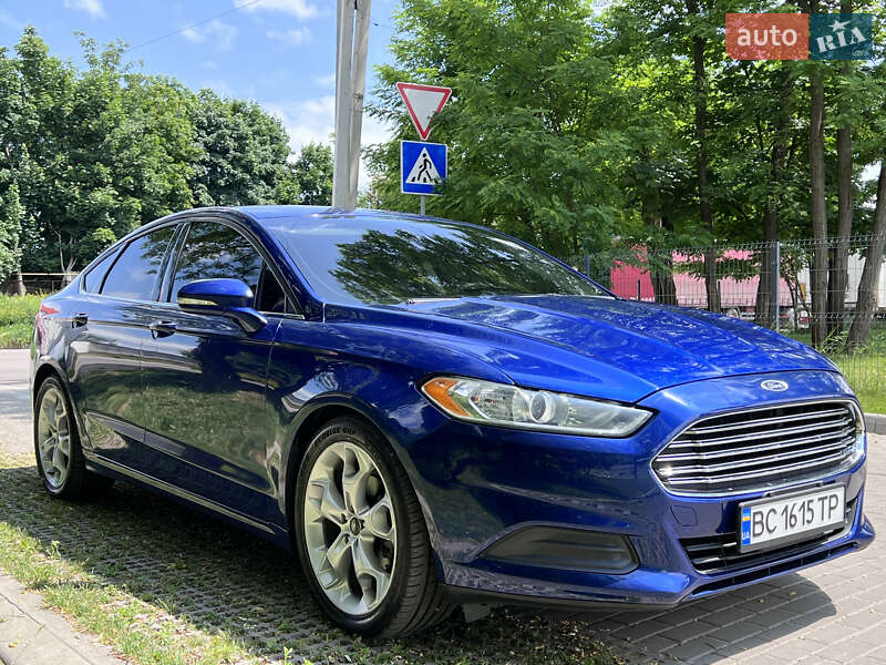 Седан Ford Fusion 2015 в Львове