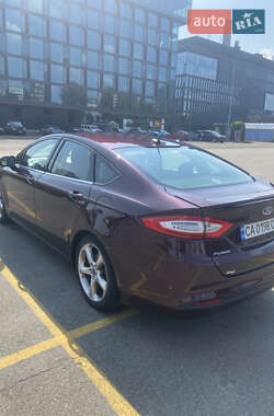 Седан Ford Fusion 2013 в 
