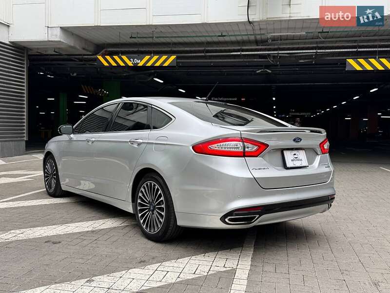 Седан Ford Fusion 2015 в Києві