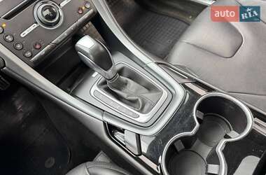 Седан Ford Fusion 2015 в 