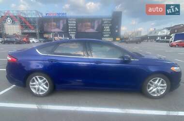Седан Ford Fusion 2014 в 
