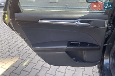 Седан Ford Fusion 2014 в 