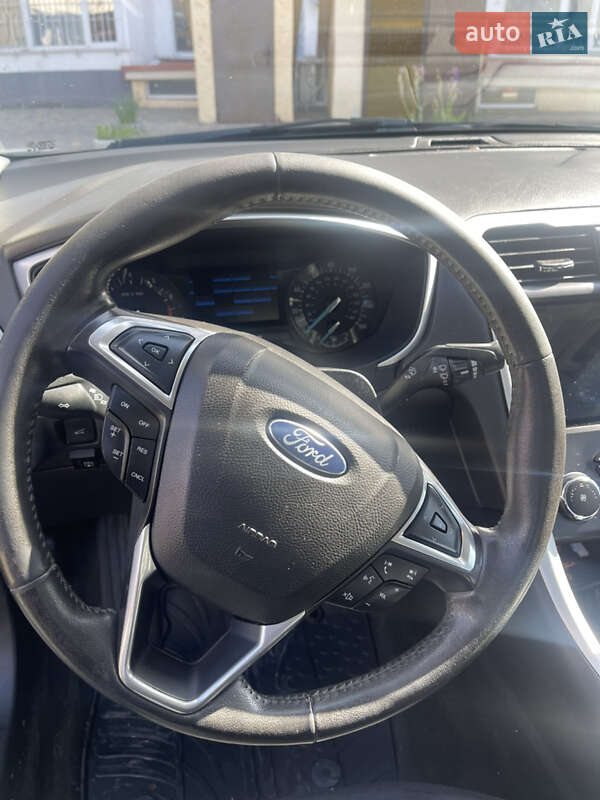 Седан Ford Fusion 2014 в Одесі